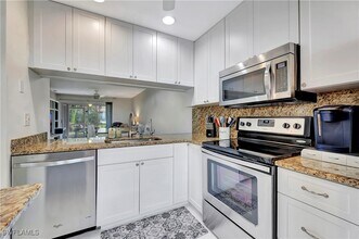 1925 Courtyard Way in Naples, FL - Building Photo - Building Photo