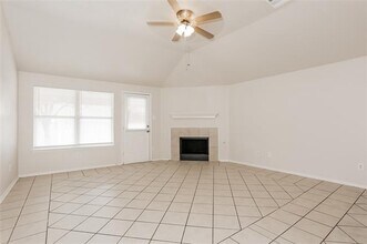 213 Prairie Gulch Dr in Fort Worth, TX - Building Photo - Building Photo