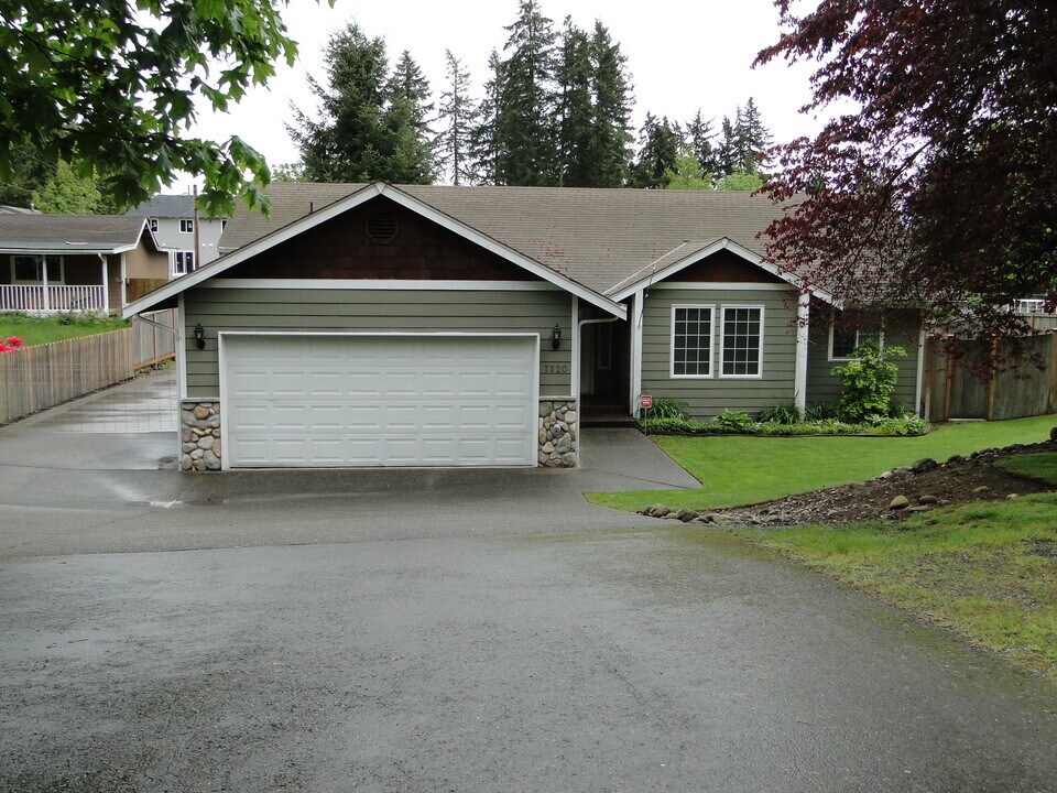 7520 192nd Ave E in Bonney Lake, WA - Building Photo