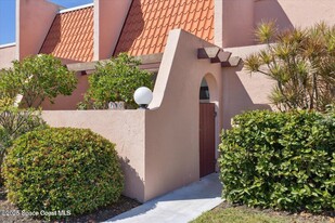 744 S Orlando Ave in Cocoa Beach, FL - Building Photo