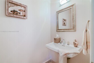8925 Collins Ave in Surfside, FL - Building Photo - Building Photo