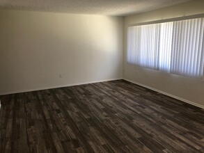 14421 Red Hill Ave, Unit 461 D in Tustin, CA - Building Photo - Building Photo