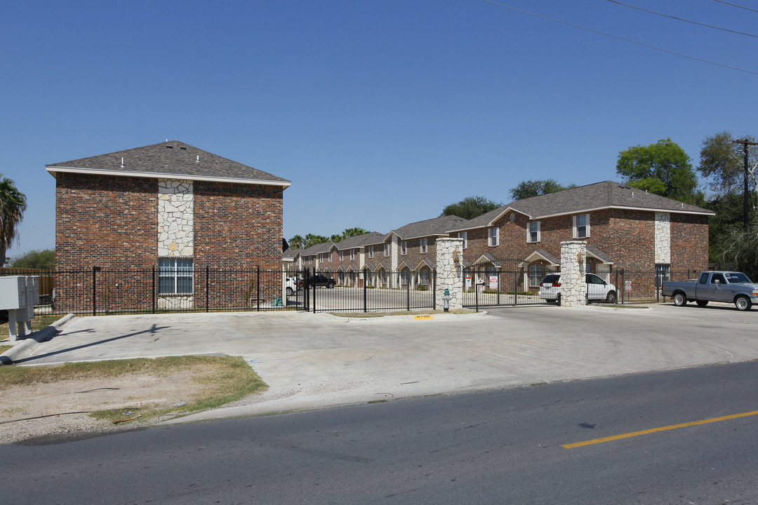 Shary Townhomes & Apartments in Mission, TX - Building Photo