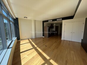 3601 S River Pkwy-Unit -#1816 in Portland, OR - Building Photo - Building Photo