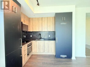 280 Dundas St W in Toronto, ON - Building Photo - Building Photo