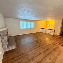 906 Summit Dr in Cheney, WA - Building Photo - Building Photo