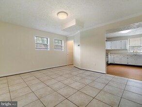 752 225th St, Unit 752 in Pasadena, MD - Foto de edificio - Building Photo