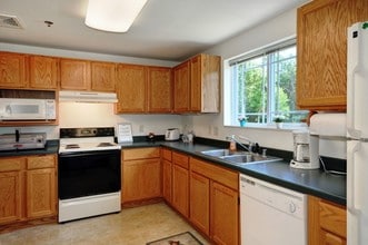 328 Prairie Meadows Apartments II in Germantown, WI - Building Photo - Building Photo