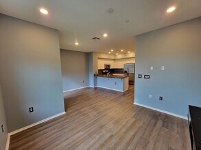 10244 Artesia Blvd in Bellflower, CA - Building Photo - Building Photo