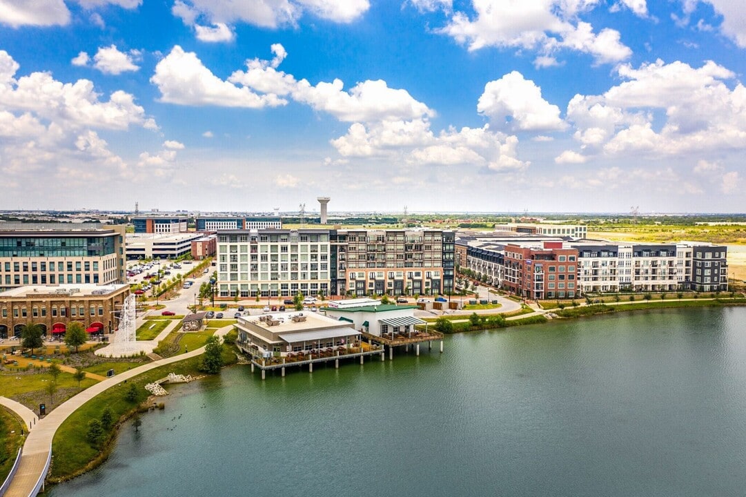 Apartments at the Sound in Coppell, TX - Foto de edificio