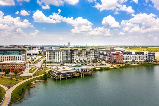 Apartments at the Sound in Coppell, TX - Foto de edificio - Building Photo