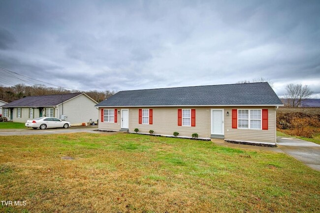 754 Old Stage Rd in Church Hill, TN - Building Photo - Building Photo