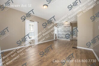 440 Henry Ave SE in Grand Rapids, MI - Building Photo - Building Photo