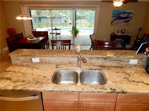 2911 Mill Stream Ct in Clearwater, FL - Building Photo - Building Photo