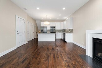 3508 N Sacramento Ave in Chicago, IL - Building Photo - Building Photo