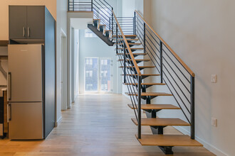 The Davis in Long Island City, NY - Building Photo - Interior Photo