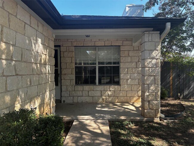 501-503-503 Texas Ave in Round Rock, TX - Building Photo - Building Photo