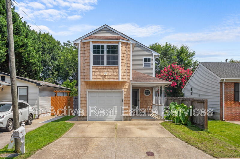 5312 Pandoria Ave in Virginia Beach, VA - Foto de edificio
