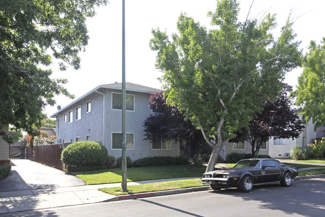 1632 Ontario Dr in Sunnyvale, CA - Building Photo