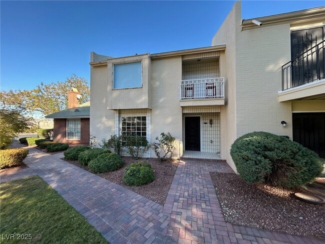 property at 596 Tam O Shanter