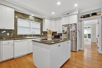 401 N Lombardy St in Arlington, VA - Foto de edificio - Building Photo