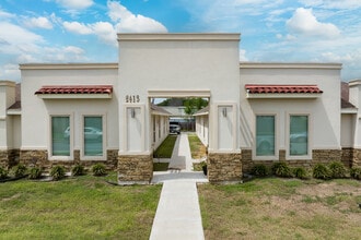 The Sands Luxury Apartments in Edinburg, TX - Building Photo - Building Photo