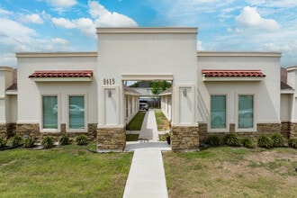 The Sands Luxury Apartments in Edinburg, TX - Building Photo - Building Photo