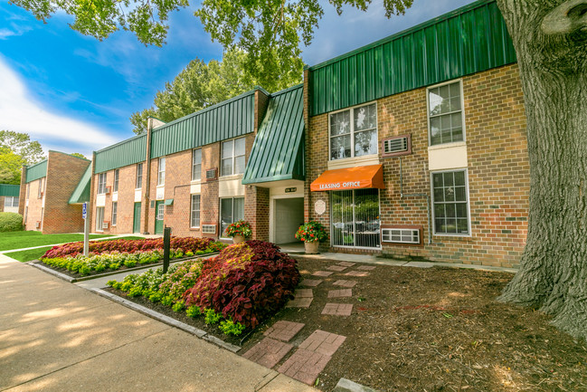 Oakmont North Apartments