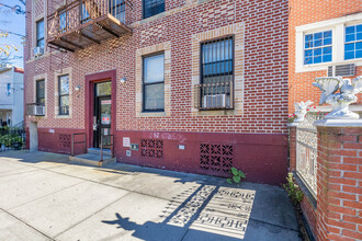 295 Montauk Ave in Brooklyn, NY - Building Photo - Building Photo