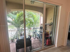 6400 NW 114th Ave in Doral, FL - Building Photo - Building Photo