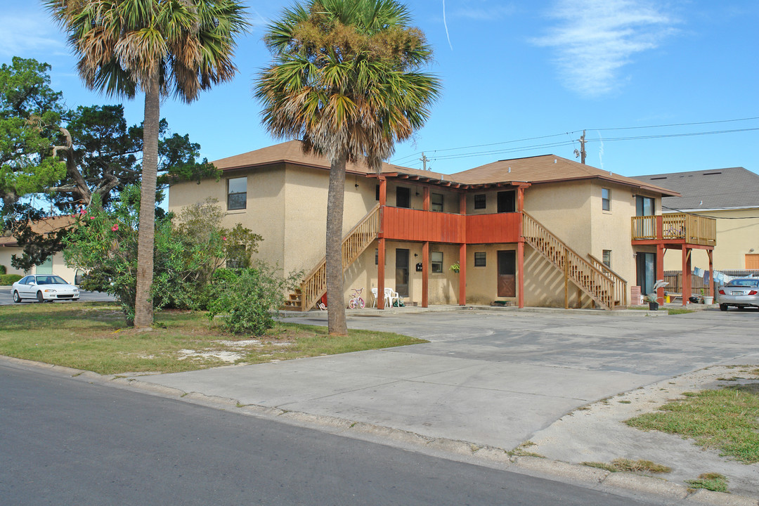 112 Arricola Ave in St. Augustine, FL - Building Photo