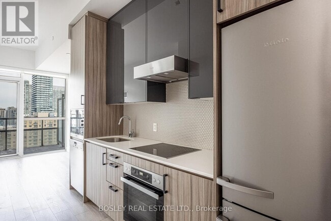 property at 11 Lillian St