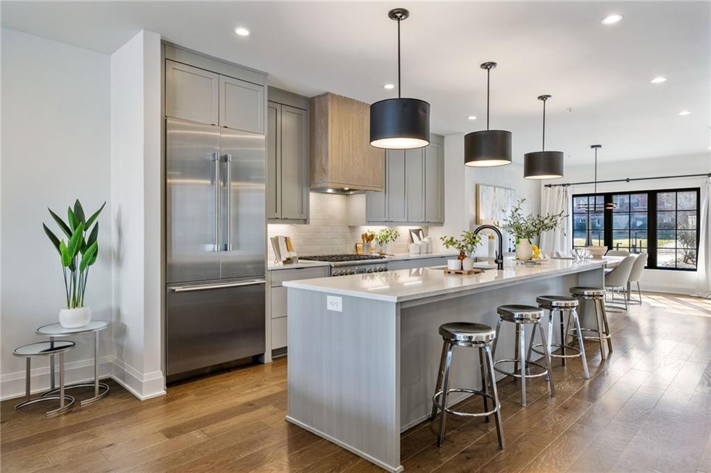 726 Edgewood Ave NE in Atlanta, GA - Building Photo