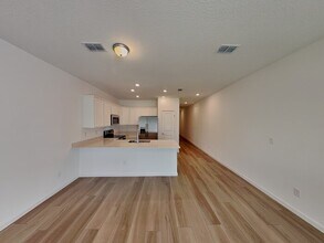 610 Holly Lks Dr in Orange Park, FL - Building Photo - Building Photo