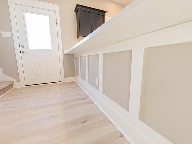 8311 S Prestwick Dr in Newberry, IN - Foto de edificio - Building Photo