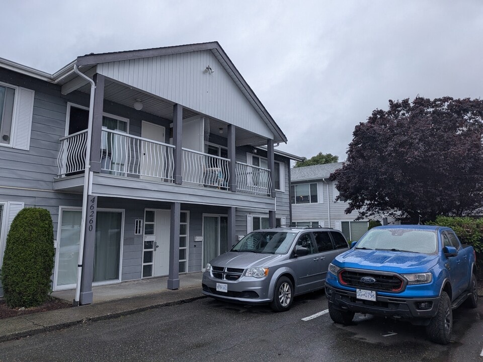 46260 Harford St in Chilliwack, BC - Building Photo