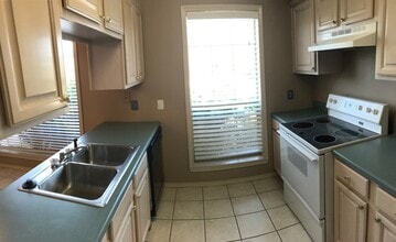 3443 Miller Pl in Paris, TX - Foto de edificio - Building Photo