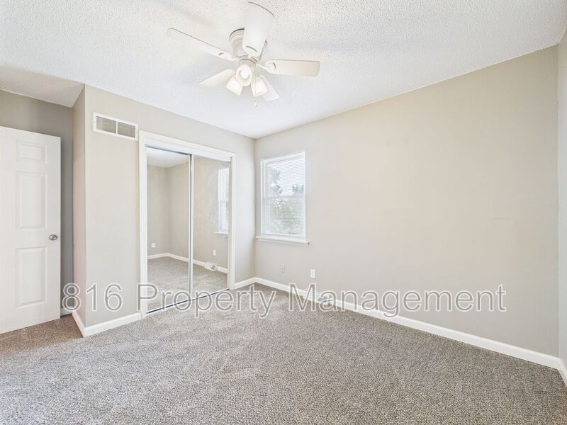 11125-11127 E 84th Terrace in Raytown, MO - Building Photo