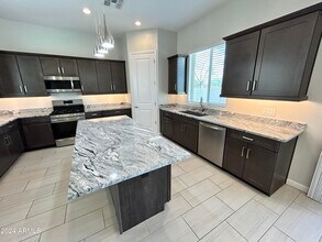 18512 N 65th Pl in Phoenix, AZ - Building Photo - Building Photo