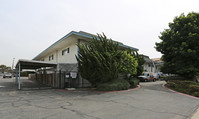 The Chula Vista Townhouse in Chula Vista, CA - Foto de edificio - Building Photo