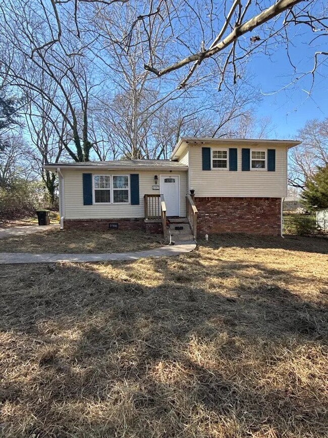 property at 5257 Chantilly Terrace