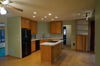 65070 E Lupine Dr in Rhododendron, OR - Building Photo - Building Photo