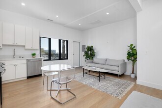 The Coastal Apartments in Santa Monica, CA - Building Photo - Building Photo