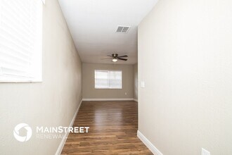 575 Koala Dr in Kissimmee, FL - Foto de edificio - Building Photo