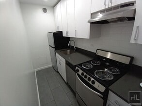 WEST 73 STREET, Unit 2G in New York, NY - Building Photo - Building Photo