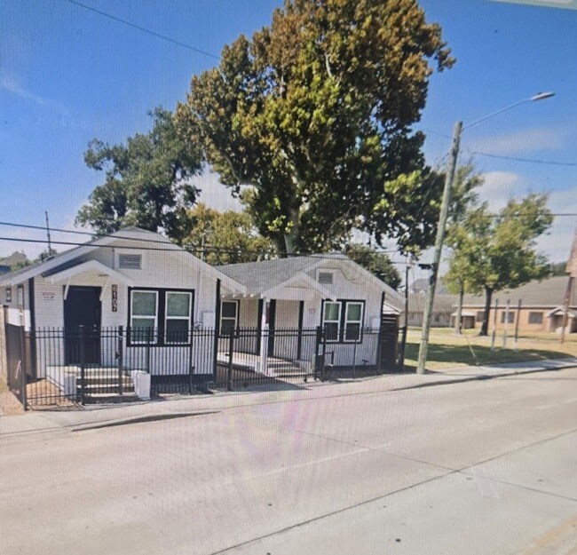 property at 6107 N Main St