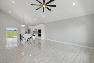 732 County Rd 3424 in Bridgeport, TX - Building Photo - Building Photo
