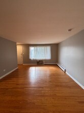 10720 S Ridgeland Ave in Worth, IL - Foto de edificio - Building Photo