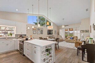 1401 Mahogany Pl in Palm Beach Gardens, FL - Building Photo