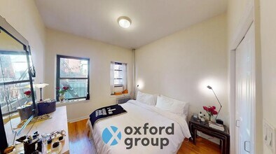 216 Grand St in New York, NY - Building Photo - Building Photo
